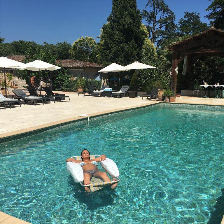 Le Mas Shabanou Bed & Breakfast Roquefort-les-Pins Exterior photo