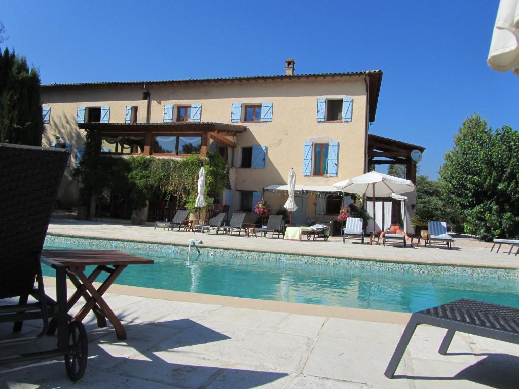 Le Mas Shabanou Bed & Breakfast Roquefort-les-Pins Exterior photo