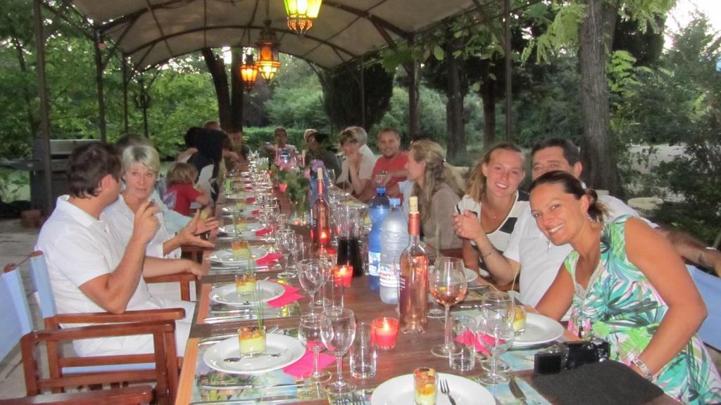 Le Mas Shabanou Bed & Breakfast Roquefort-les-Pins Exterior photo