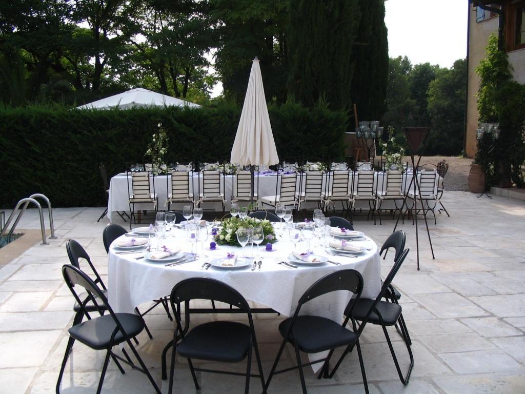 Le Mas Shabanou Bed & Breakfast Roquefort-les-Pins Exterior photo