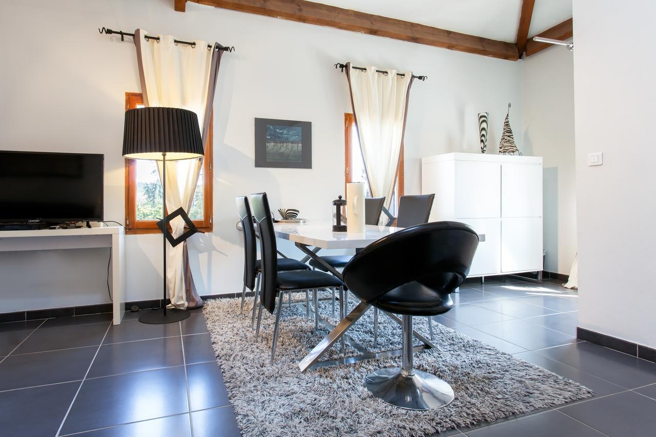 Le Mas Shabanou Bed & Breakfast Roquefort-les-Pins Exterior photo