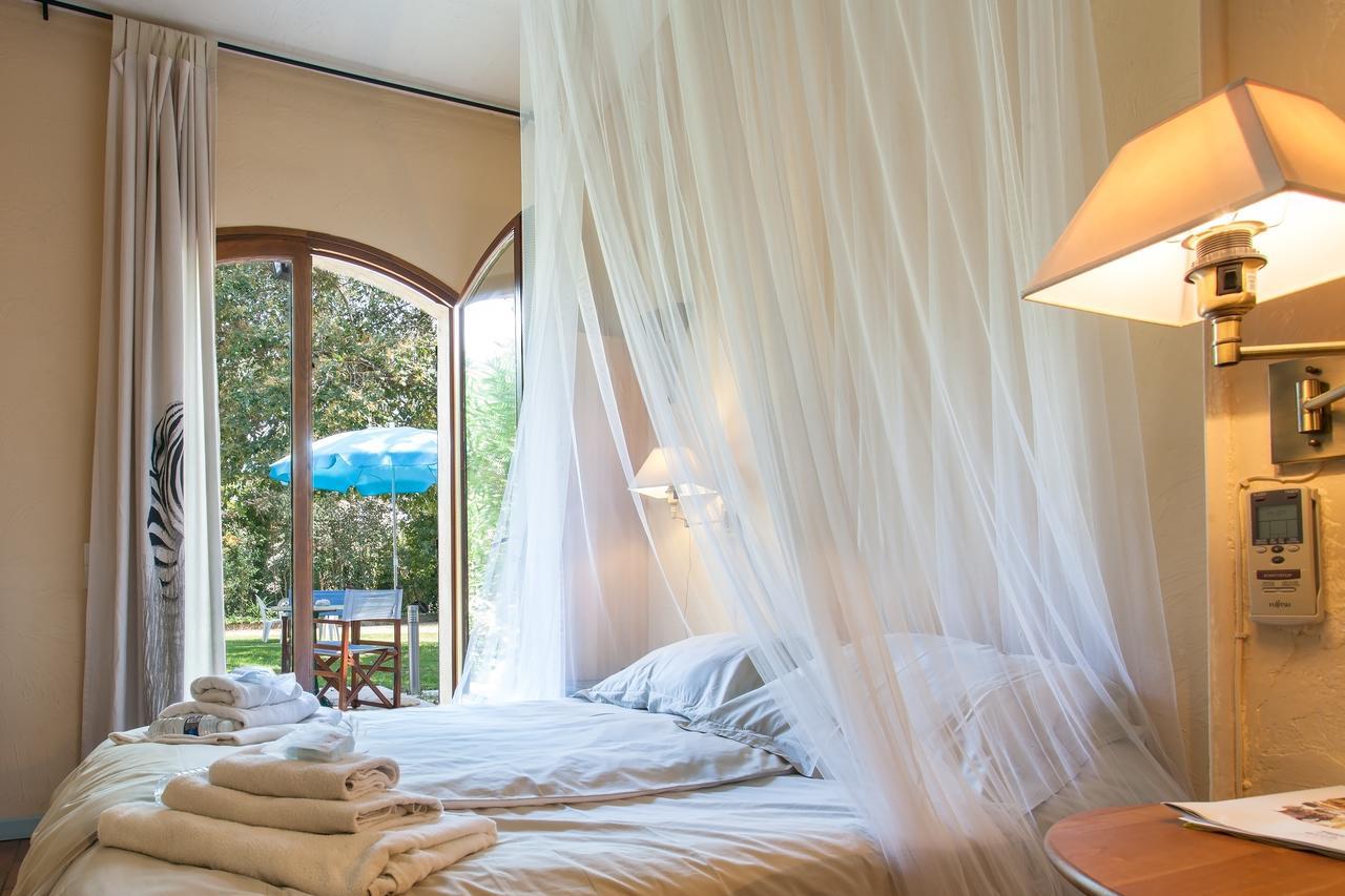 Le Mas Shabanou Bed & Breakfast Roquefort-les-Pins Exterior photo