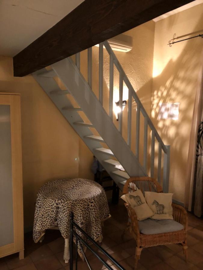 Le Mas Shabanou Bed & Breakfast Roquefort-les-Pins Exterior photo